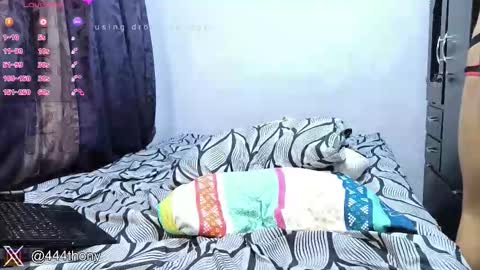 thonyxxx_ online show from September 2025 05:08:01 AM