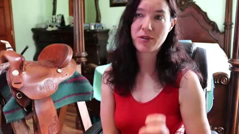 Snapshot of thornbury_rose chatting on May 2026 06:13:01 PM ThornburyRose online show from May 2026 06:13:01 PM