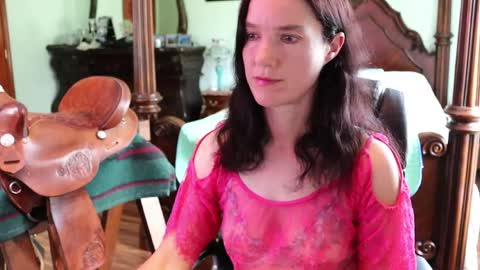 Snapshot of thornbury_rose chatting on May 2026 05:29:02 PM ThornburyRose online show from May 2026 05:29:02 PM
