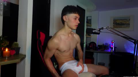   L e a n d e r   25OFF ON MY OF online show from February 2026 02:22:01 AM