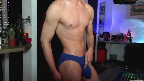 Snapshot of thoroughbredxx chatting on April 2026 04:46:02 PM L e a n d e r 25OFF ON MY OF online show from April 2026 04:46:02 PM