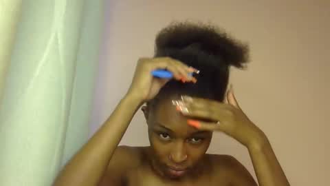 Snapshot of thotiana007 chatting on September 2025 05:40:02 AM thotiana007 online show from September 2025 05:40:02 AM