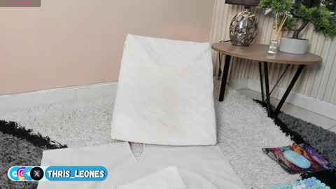 Snapshot of thristan_leones chatting on May 2026 06:53:01 AM Thristan online show from May 2026 06:53:01 AM