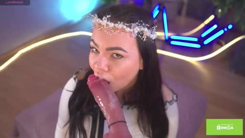 Brittney online show from November 2025 08:24:01 AM