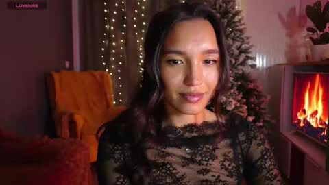 tia_j online show from December 2025 06:37:02 PM
