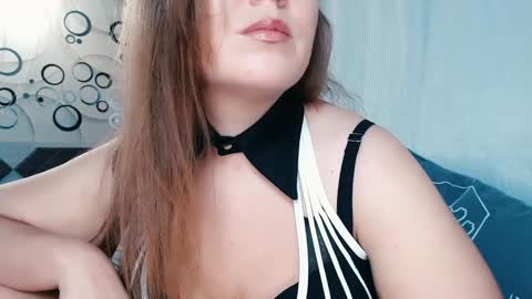 tiameow online show from January 2025 11:04:01 PM