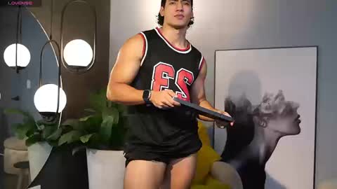 Snapshot of tian_brooks chatting on September 2025 09:26:02 PM Tian Brooks online show from September 2025 09:26:02 PM