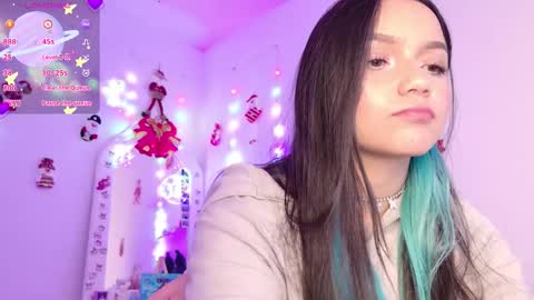 Tiana Le online show from November 2025 12:46:02 AM