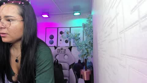 Tiara  online show from April 2026 03:17:02 AM