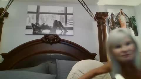 ticklemepink696969 online show from December 2024 01:51:01 AM