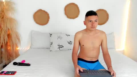 tifanyrossii online show from April 2026 08:55:02 PM