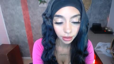 Snapshot of tiffany_1m chatting on December 2024 06:25:01 PM tiffany_1m online show from December 2024 06:25:01 PM