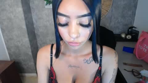 Snapshot of tiffany_1m chatting on January 2025 04:39:01 PM tiffany_1m online show from January 2025 04:39:01 PM