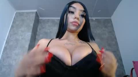 Snapshot of tiffany_1m chatting on January 2025 03:21:01 PM tiffany_1m online show from January 2025 03:21:01 PM