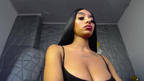 Snapshot of tiffany_1m chatting on March 2025 03:37:01 PM tiffany_1m online show from March 2025 03:37:01 PM