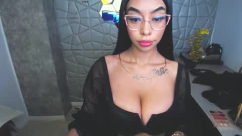 Snapshot of tiffany_1m chatting on March 2025 12:42:02 PM tiffany_1m online show from March 2025 12:42:02 PM