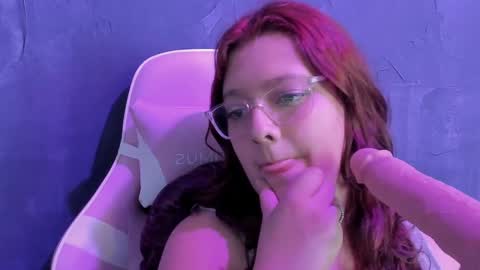 Snapshot of tiffany_bigboobs chatting on January 2025 07:43:01 PM tiffany_bigboobs online show from January 2025 07:43:01 PM