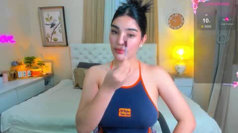 Snapshot of tiffany_cams chatting on October 2025 10:44:01 AM Tiffany online show from October 2025 10:44:01 AM