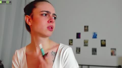 tiffany online show from November 2025 10:32:02 PM