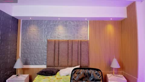 tiffanyhoustton online show from March 2026 11:43:02 AM