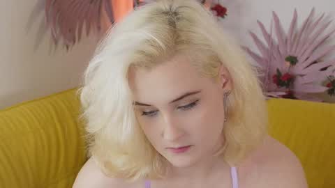 tiffanyjons online show from October 2025 05:34:01 PM