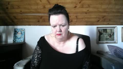 Snapshot of tiffanymature chatting on April 2026 08:18:01 AM TiffanyMature online show from April 2026 08:18:01 AM