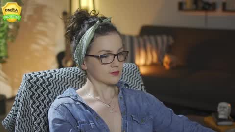 tiffanyriox online show from April 2026 11:47:02 PM