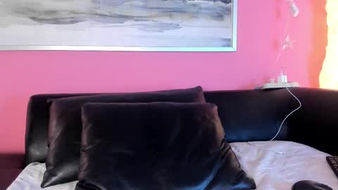 Stefany Suarez online show from October 2025 08:39:02 PM