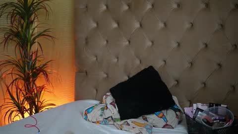  Tiffany  online show from March 2026 09:19:02 PM