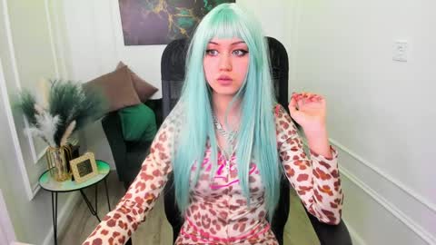 tiffanyyoun online show from April 2026 11:07:02 AM