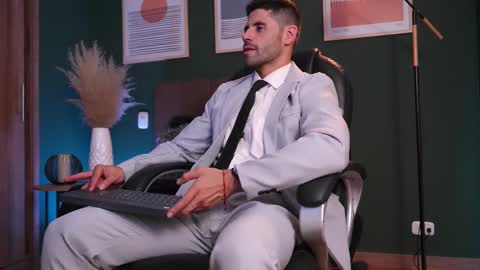 Tim online show from February 2026 09:04:01 PM