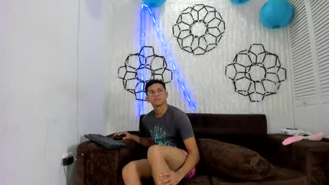 Snapshot of tim_boyd chatting on December 2024 03:58:02 AM tim_boyd online show from December 2024 03:58:02 AM