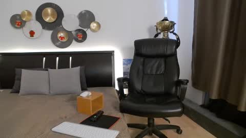 Snapshot of tim_mart chatting on February 2025 07:44:02 AM ask me online show from February 2025 07:44:02 AM