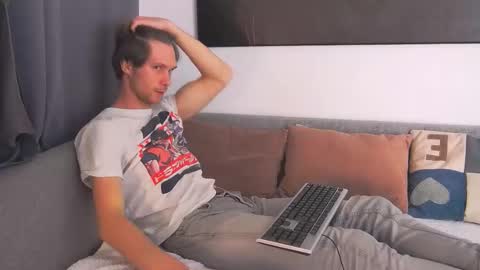 Snapshot of tim_mart chatting on November 2025 05:57:01 PM ask me online show from November 2025 05:57:01 PM