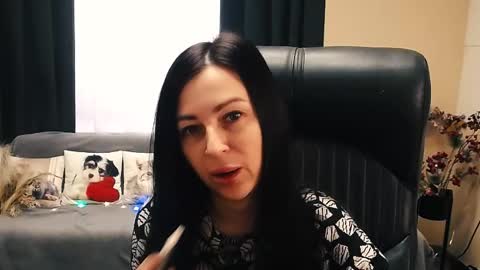 Luisa online show from October 2025 08:38:01 AM