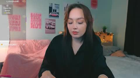 Snapshot of timewithout chatting on January 2026 07:39:01 PM Mia online show from January 2026 07:39:01 PM