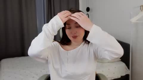 Mia online show from March 2026 02:23:02 PM