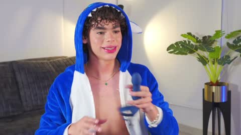 timmyshy online show from February 2025 12:27:02 AM