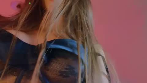 Helen online show from October 2025 06:06:02 PM