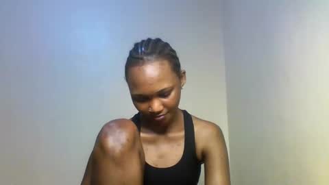 Tina online show from November 2025 01:00:02 PM