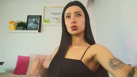 Snapshot of tina_wild_ chatting on December 2025 02:27:01 AM Tina Wild online show from December 2025 02:27:01 AM