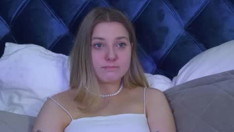 Snapshot of tinaburton chatting on May 2026 04:35:01 PM TinaBurton online show from May 2026 04:35:01 PM