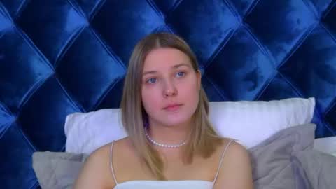 Snapshot of tinaburton chatting on June 2026 04:41:02 PM TinaBurton online show from June 2026 04:41:02 PM