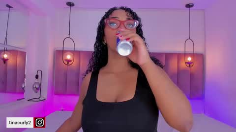 Tina online show from September 2025 03:45:02 AM