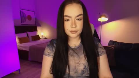 hi im curvy babyface girlie Tina online show from February 2026 08:01:02 AM