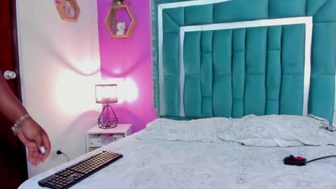 Tina online show from April 2026 08:53:02 PM