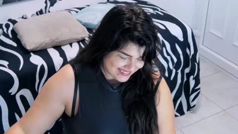 Snapshot of tinakay1 chatting on January 2025 08:22:01 AM tinakay1 online show from January 2025 08:22:01 AM