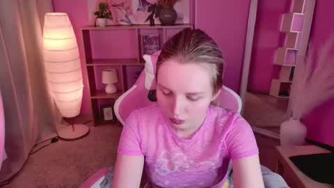 tinasiner online show from November 2025 02:17:01 PM