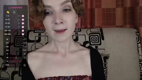 Snapshot of tinawincee chatting on June 2026 05:06:02 AM Tina online show from June 2026 05:06:02 AM