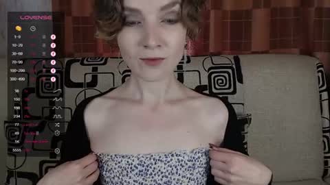 Snapshot of tinawincee chatting on July 2026 05:25:01 AM Tina online show from July 2026 05:25:01 AM